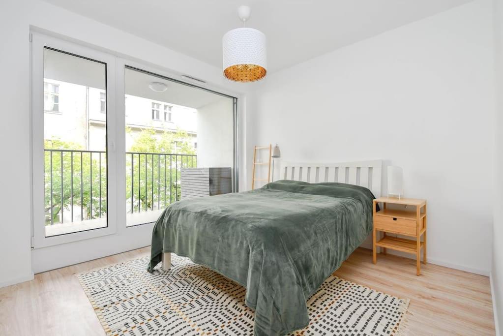 New Modern Apartment In City Center 브라티슬라바 외부 사진