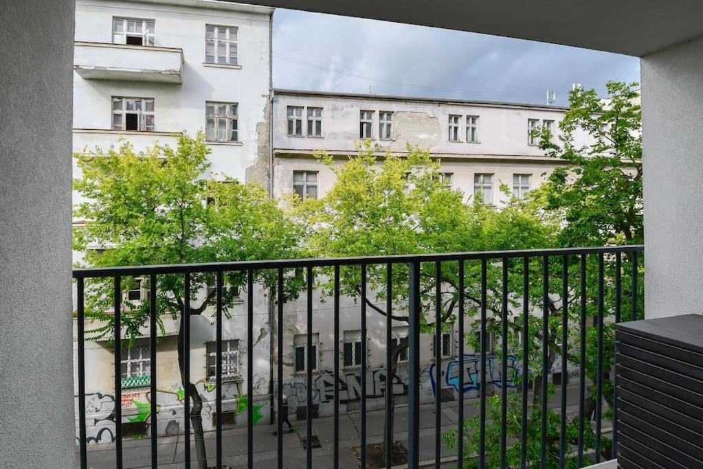 New Modern Apartment In City Center 브라티슬라바 외부 사진