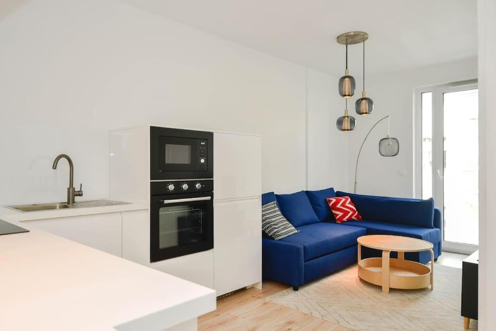 New Modern Apartment In City Center 브라티슬라바 외부 사진
